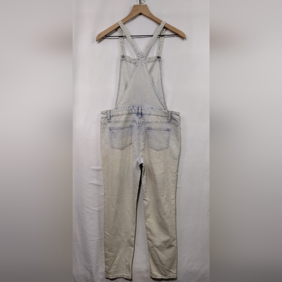 NWT Cat & Jack Girls’ Light Wash Denim Jean Pants Buckle Overalls XL Blue - Picture 3 of 8